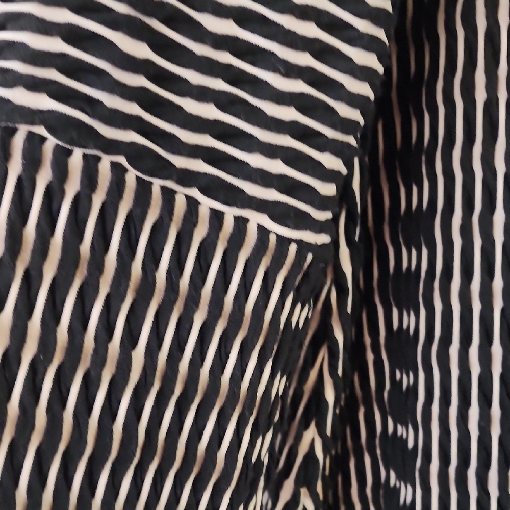 IC COLLECTION Black and Cream Striped Jacket - Picture 8 of 11